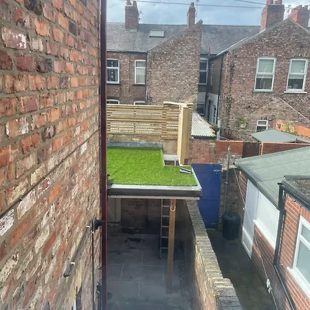 Impeccable 3-bed House In * York