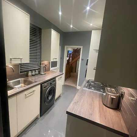 Impeccable 3-bed House In Casa de Férias York
